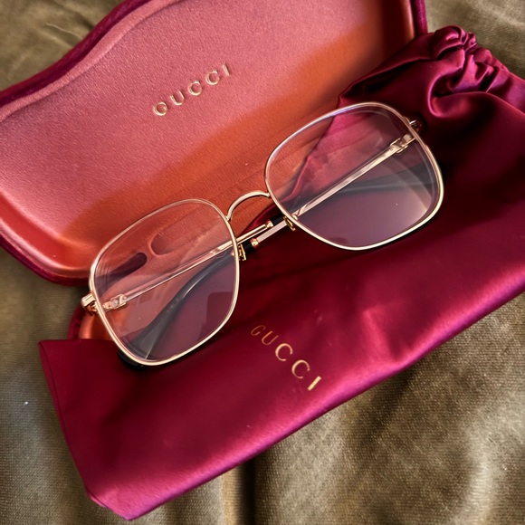 Gucci large  Gold prescription Glasses - Picture 1 of 4